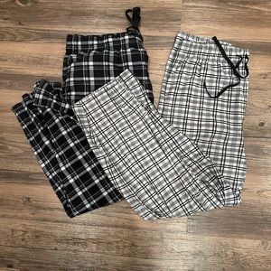 2 pairs of Nautica men’s XL PJ pants.